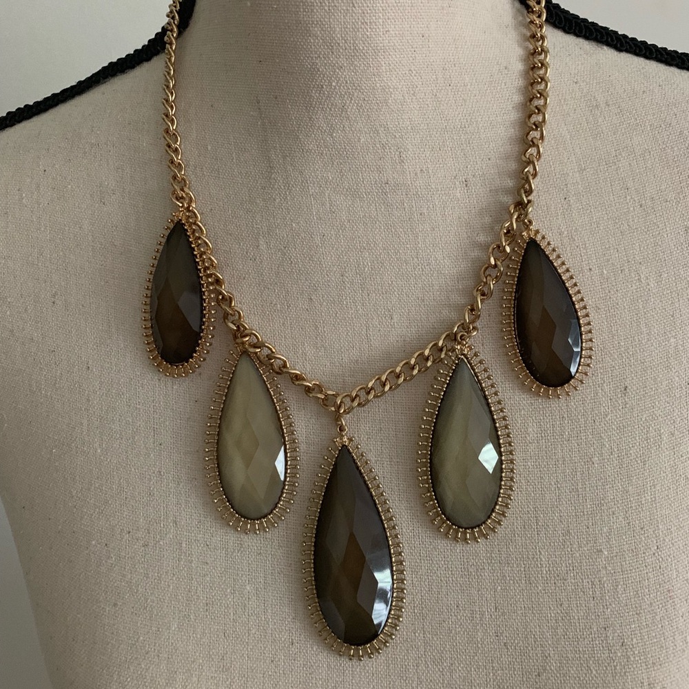 Chunky Necklace with Matching Earrings Set